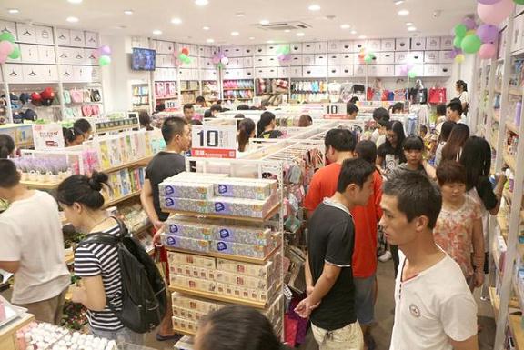 巴城百货批发市场